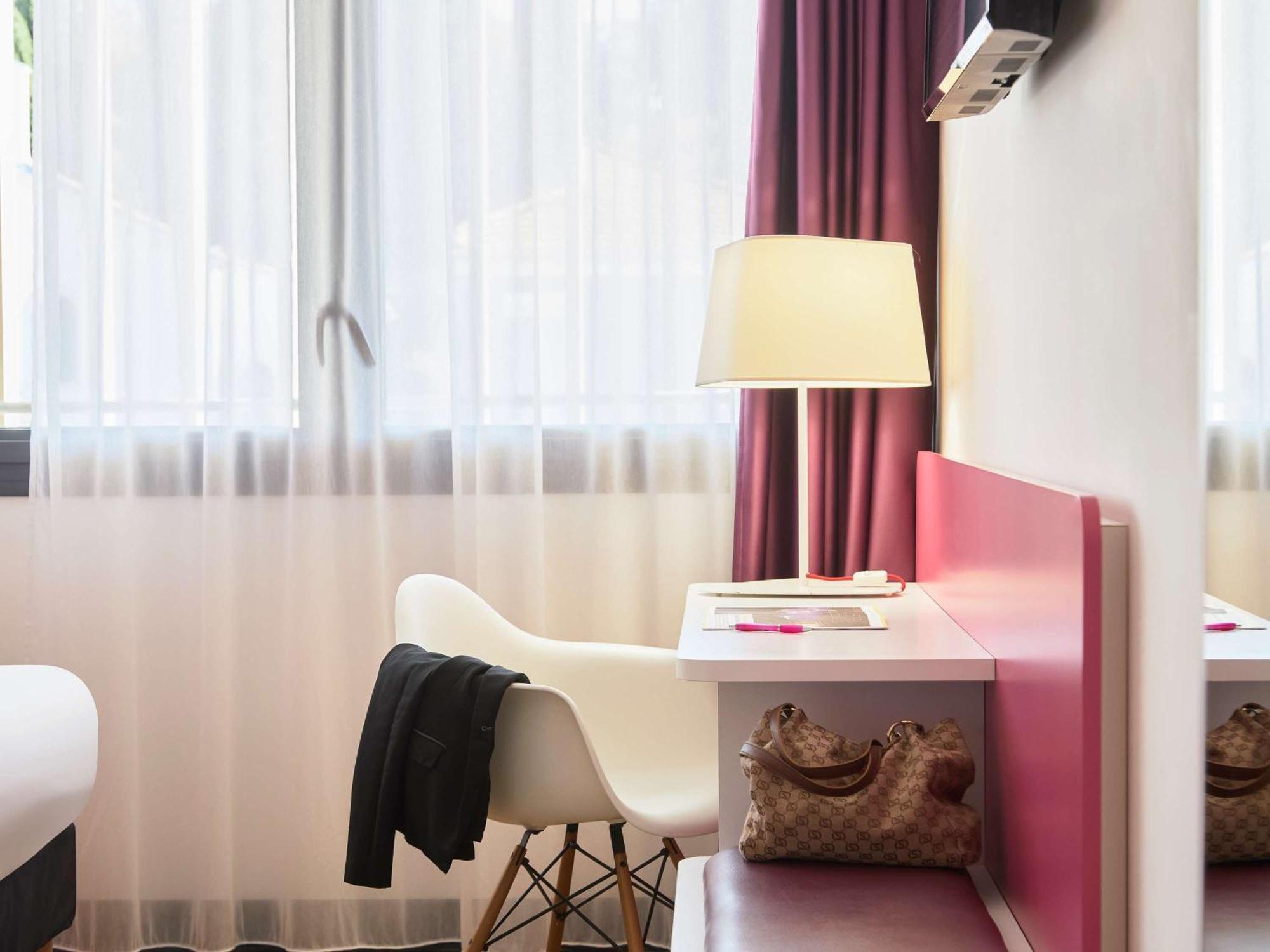 Hotel Ibis Styles Montelimar Centre Esterno foto