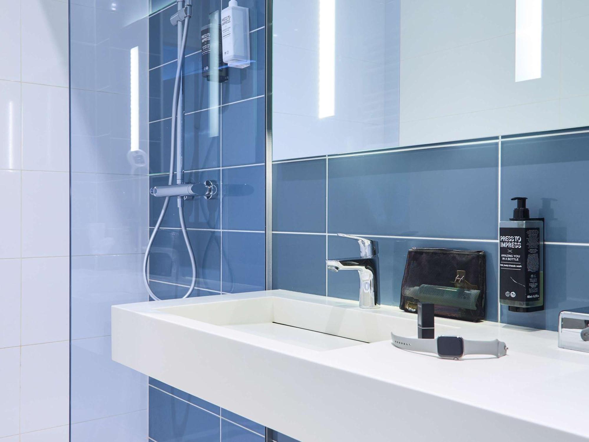 Hotel Ibis Styles Montelimar Centre Esterno foto