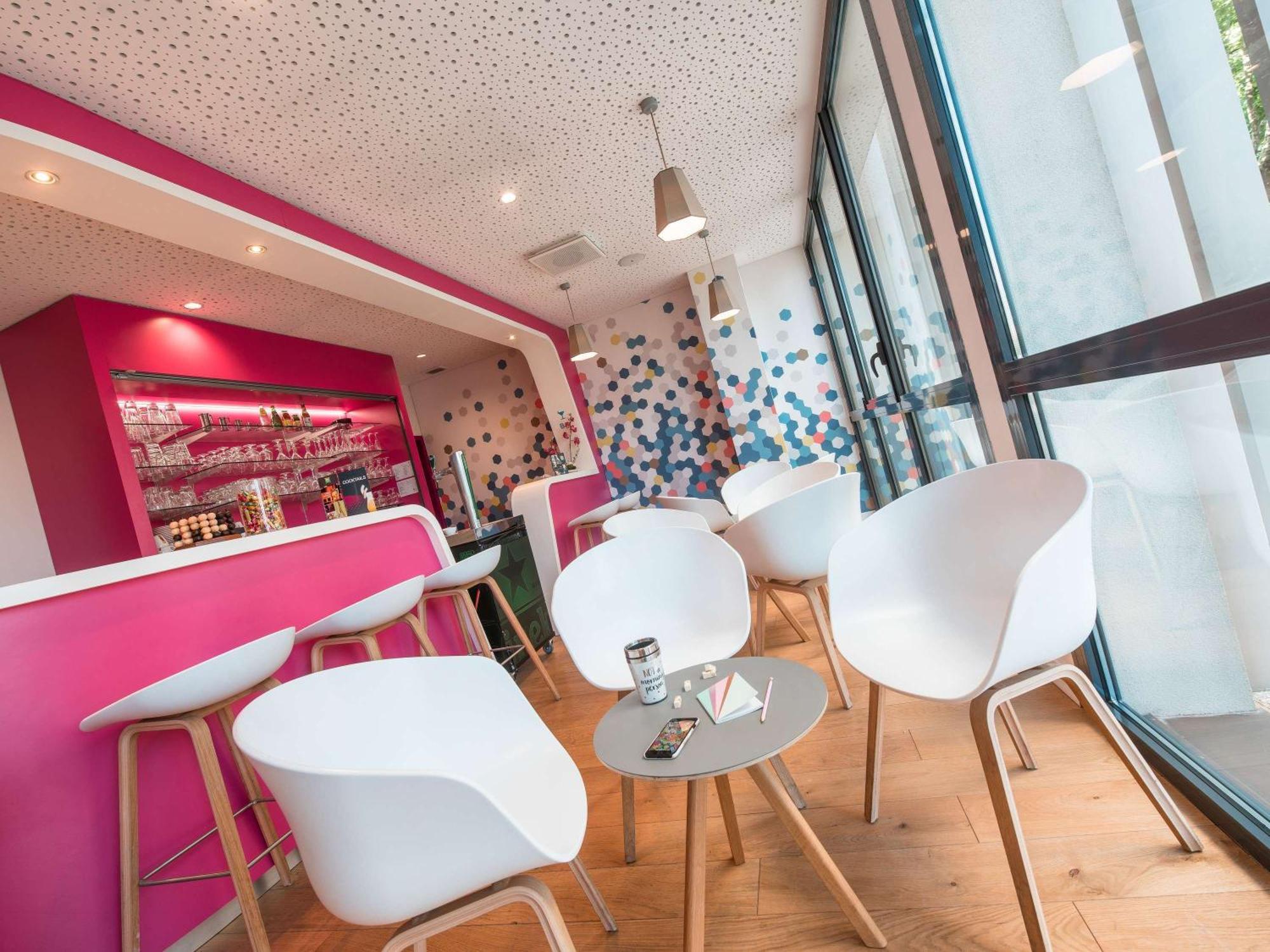 Hotel Ibis Styles Montelimar Centre Esterno foto