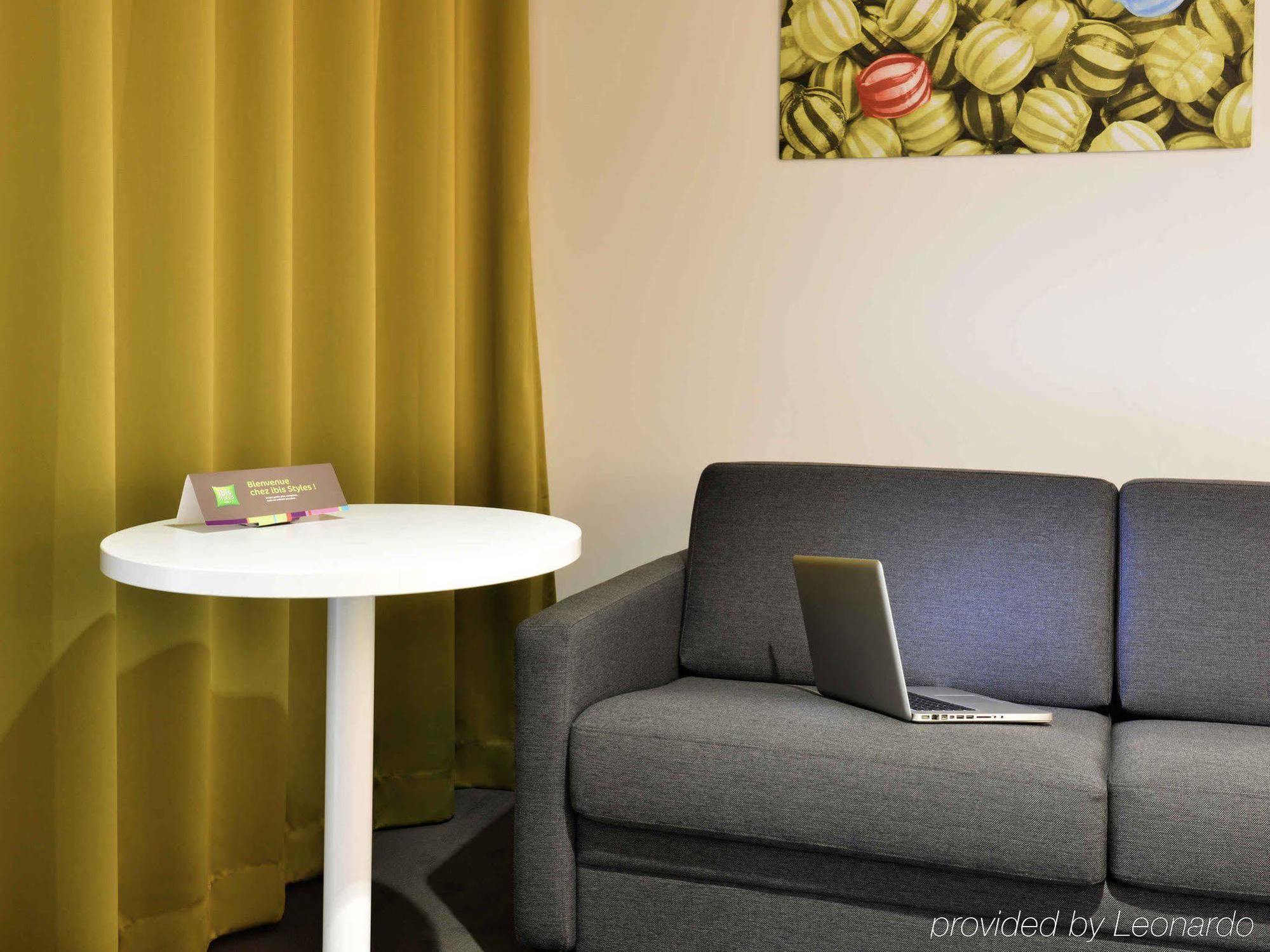 Hotel Ibis Styles Montelimar Centre Esterno foto